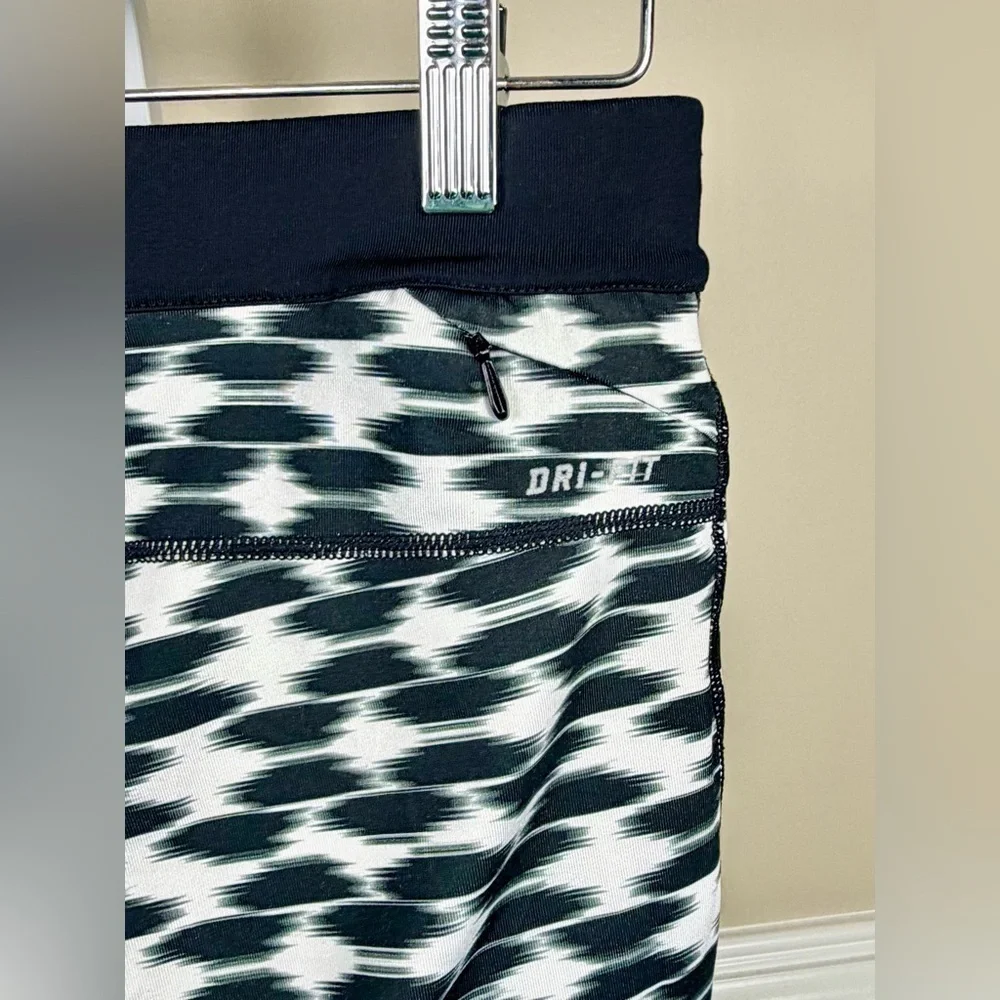 Nike Printed Relay Dri-FIT Training Leggings Size Small